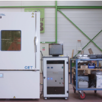 梯形梁两点弯曲动态试验系统图2