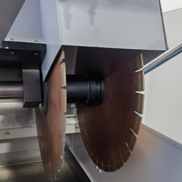 全自动沥青混合料双面切割锯图2